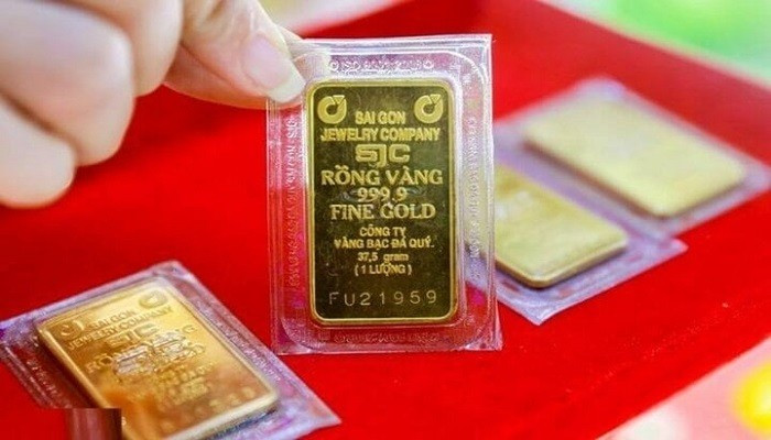 Giá vàng ngày đầu tháng 1/8 giảm 300 ngàn đồng/lượng