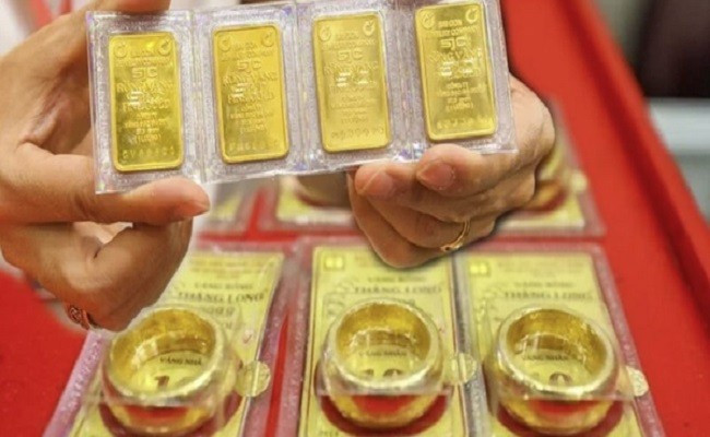 Giá vàng hôm nay 16/10 tiếp tục tăng lên mốc 148 triệu đồng, vàng nhẫn tăng mạnh