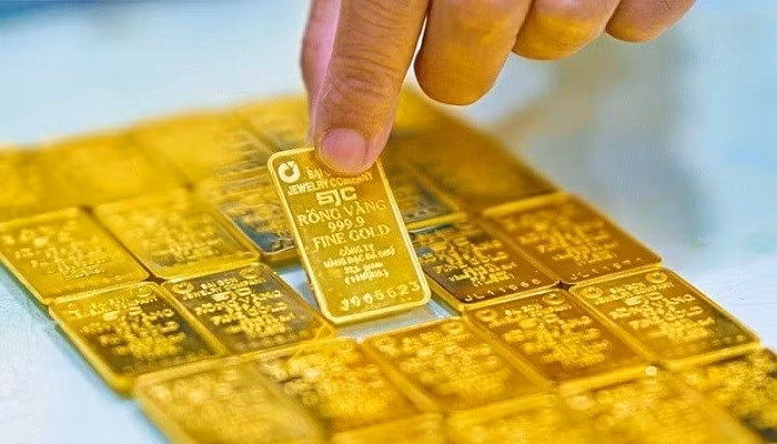 Giá vàng hôm nay 24/10 tăng trở lại 900 ngàn đồng/lượng, thế giới cũng đảo chiều
