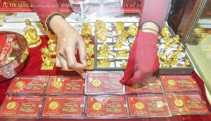 Giá vàng hôm nay 25/10 lại đảo chiều giảm 1 triệu đồng/lượng, thế giới vẫn giảm
