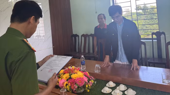 Công an khởi tố vụ án, khởi tố bị can và thi hành Lệnh bắt bị can để tạm giam đối với Hồng Thiên An. Ảnh: Công an cung cấp