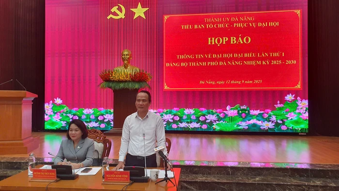 Ông Nguyễn Đình Vĩnh, Phó Bí thư Thường trực Thành ủy Đà Nẵng thông tin về Đại hội.