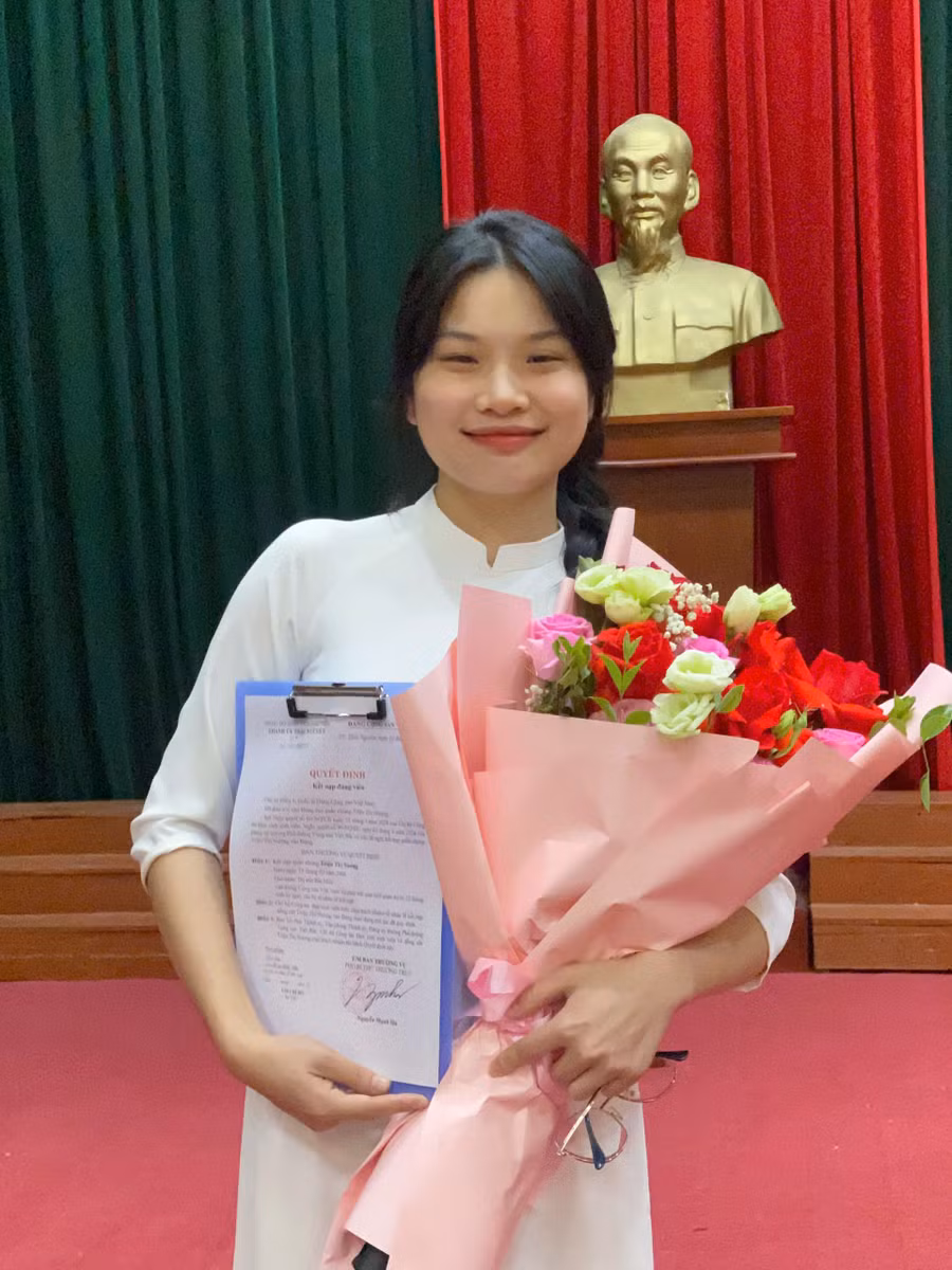 Triệu Thị Nương nhiều lần đạt được giải cao tại các cuộc thi với môn Lịch sử. Ảnh: NVCC