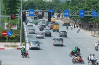 Một góc giao thông Thủ đô Hà Nội ngày 1/5.