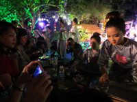 Nét Huế xưa bên ngôi đình 400 năm tuổi ảnh 10