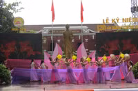 Trường THPT chuyên Quốc Học Huế đón nhận Huân chương Độc lập Hạng nhất ảnh 3 Trường THPT chuyên Quốc Học Huế đón nhận Huân chương Độc lập Hạng nhất ảnh 3