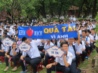 Quốc học Huế vinh danh nhà vô địch Olympia 2016 ảnh 5