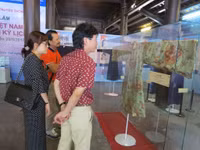 Ấn tượng triển lãm“Áo dài Việt Nam qua các thời kỳ lịch sử” ảnh 8