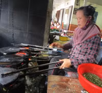 Bánh ép chị Kiều đi Tây ảnh 4 Bánh ép chị Kiều đi Tây ảnh 4