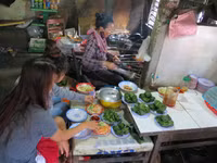 Bánh ép chị Kiều đi Tây ảnh 5 Bánh ép chị Kiều đi Tây ảnh 5