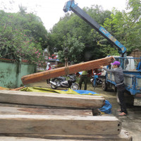 Bắt khẩn cấp xe tải chở gỗ lậu trên Quốc lộ 1A ảnh 1