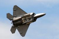 f-22-raptor-shows-its-weapon-bay.jpg