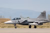 1024px-swedish-jas-39-gripen-landing.jpg