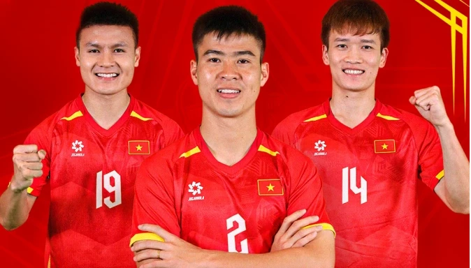 Quang Hải ‘vượt mặt’ Quả bóng vàng Hoàng Đức