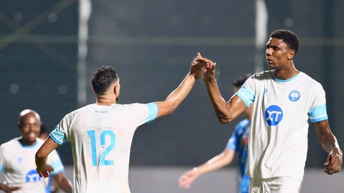 Nam Định FC đánh bại tuyển Việt Nam trên sân của VFF.