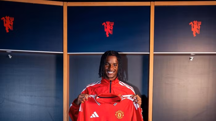 Tynan Thompson chính thức gia nhập Man United.