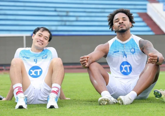 Văn Toàn bỏ lỡ lượt đi V-League 2025/26 vì chấn thương.