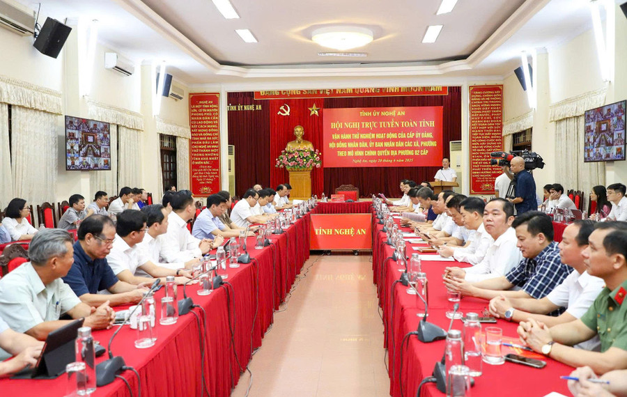 Hội nghị tại điểm cầu Tỉnh ủy Nghệ An.