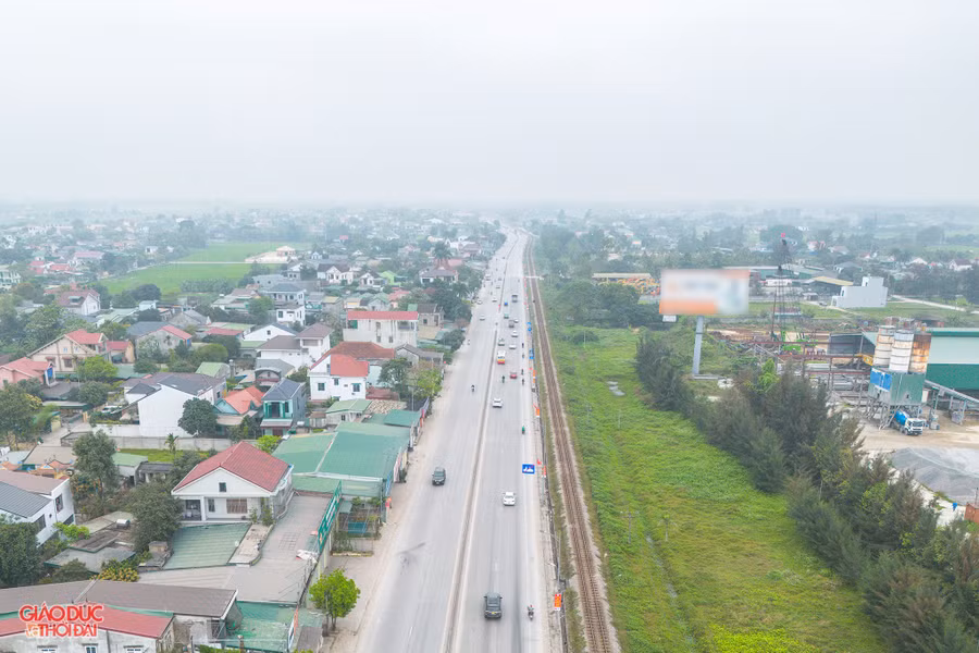 Quốc lộ 1A đoạn qua TP Vinh, Nghệ An. (Ảnh: Phạm Tâm)