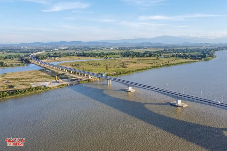 Cao tốc Bắc - Nam qua tỉnh Nghệ An. (Ảnh: Phạm Tâm)