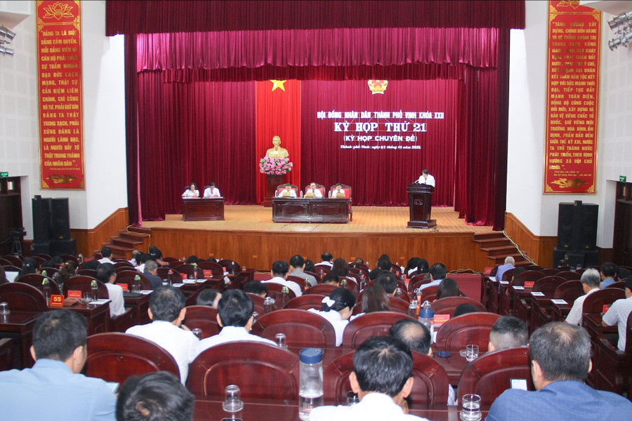 Toàn cảnh kỳ họp của HĐND TP Vinh. (Ảnh: Mai Hoa/BNA) hdnd-nghe-an.jpg