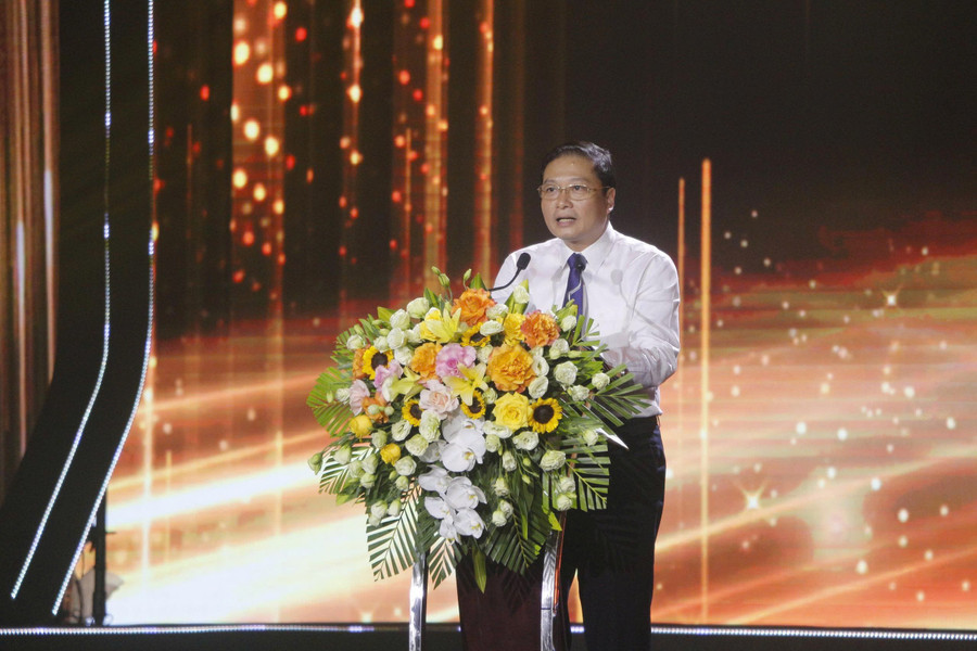 Ông Lê Hồng Vinh, Chủ tịch UBND tỉnh phát biểu tại lễ tuyên dương. 63098dc6419fcac1938e.jpg