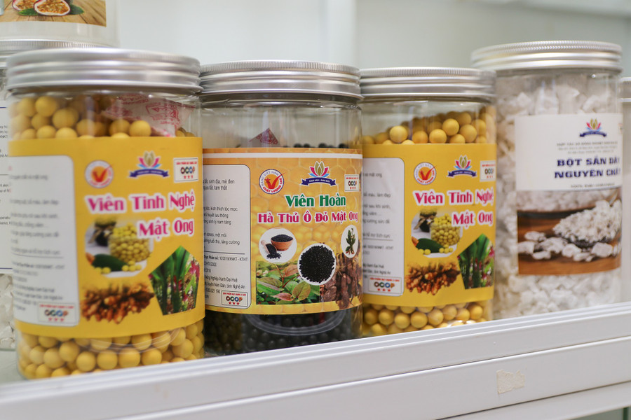 Các sản phẩm OCOP từ tinh bột sắn dây của HTX Đại Huệ. san-day-3.jpg