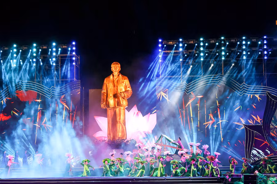 Khai mạc Lễ hội Làng Sen năm 2025.