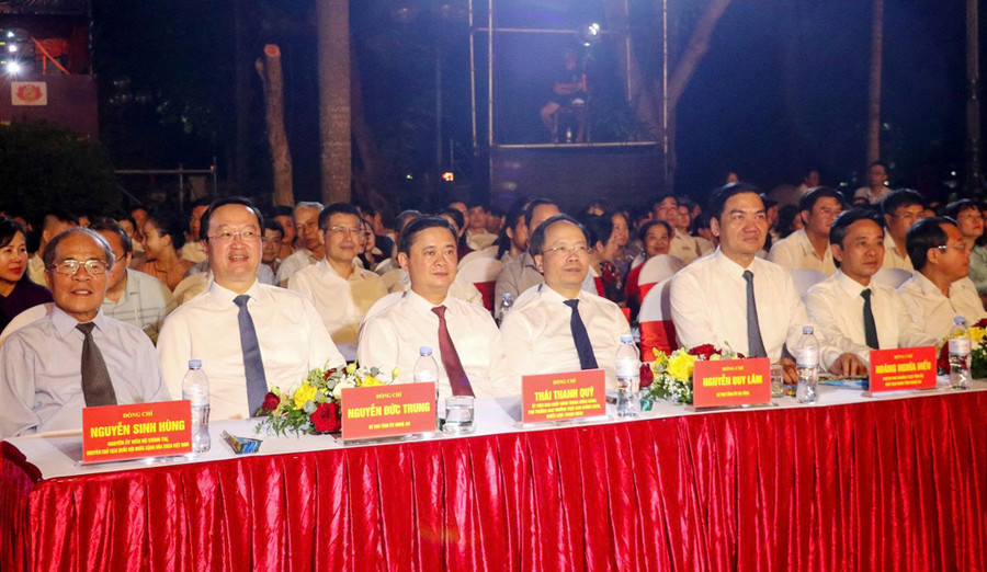 Các đại biểu tham dự lễ kỷ niệm. 13.jpg