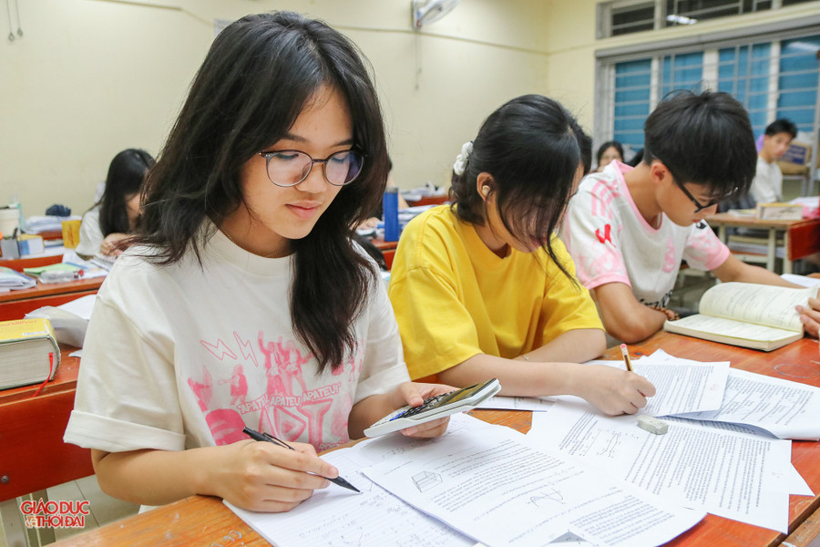 Một phần kinh phí do phụ huynh ủng hộ; phần còn lại là do công đoàn ngành, nhà trường, giáo viên và các mạnh thường quân hỗ trợ. img-4527-copy.jpg