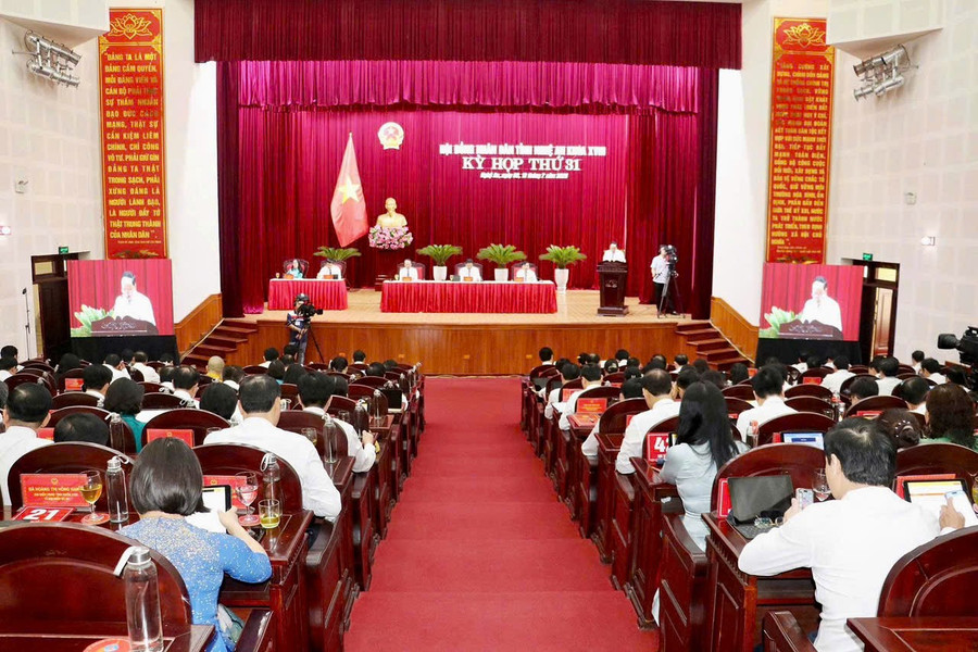 Toàn cảnh kỳ họp của HĐND tỉnh Nghệ An. z6785677382528-7e964d83523f8e2bf94d91088d7deec1.jpg