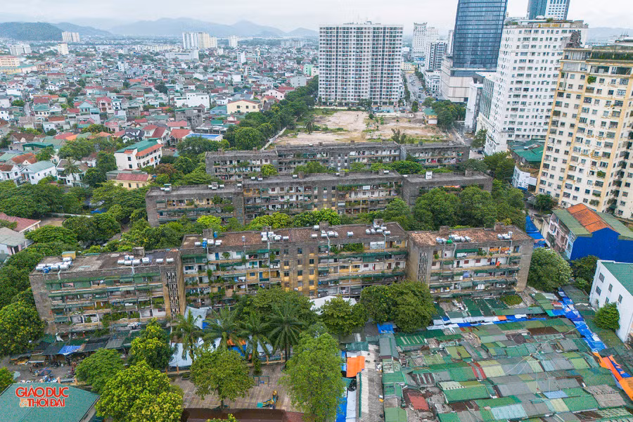 Các tòa nhà khu C, chung cư Quang Trung ở phường Thành Vinh, Nghệ An. (Ảnh: Phạm Tâm)