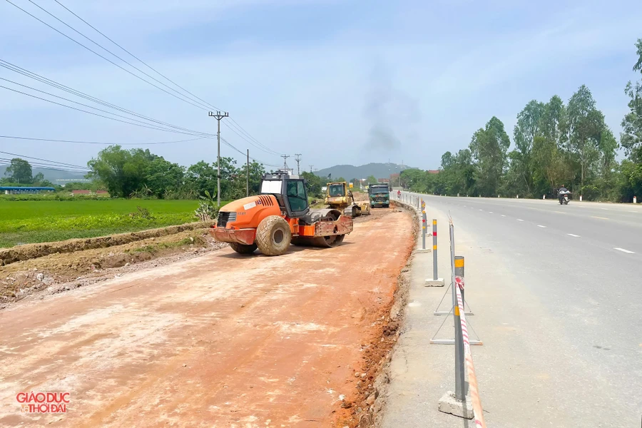 Dự án cải tạo, mở rộng Quốc lộ 46 đoạn Vinh - Nam Đàn. (Ảnh: Phạm Tâm)