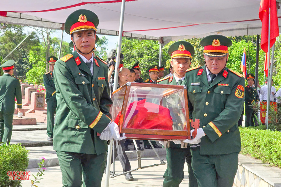 Theo đánh giá, việc khảo sát, tìm kiếm, quy tập hài cốt liệt sĩ gặp nhiều khó khăn do khí hậu, thời tiết khắc nghiệt. Phần mộ liệt sĩ chủ yếu nằm ở vùng núi cao, hang đá, rừng sâu, những vùng trọng điểm đánh phá trước đây của địch, lượng bom, mìn sót lại nhiều. lietsi4.jpg