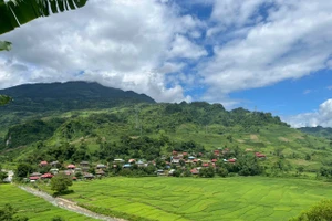 Các bản làng của Điện Biên đổi thay từng ngày nhờ chính sách toàn diện mà Đảng và Nhà nước dành cho đồng bào dân tộc thiểu số.