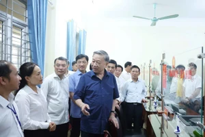 Tổng Bí thư Tô Lâm cùng đoàn công tác kiểm tra việc vận hành chính quyền tại xã Si Pa Phìn, tỉnh Điện Biên.