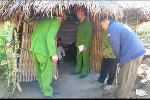 Cán bộ xuống bản không chỉ là một hoạt động mang tính hành chính, mà là mắt xích con người quan trọng trong chuỗi truyền thông giảm nghèo về thông tin ở Mường Tùng.