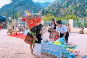 Giáo dục truyền thống qua hoạt động trải nghiệm tại Trường Mầm non Ta Ma.