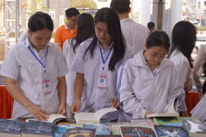 Học sinh với Ngày hội Sách và Văn hóa đọc tỉnh Điện Biên năm 2026.