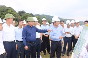 Bộ trưởng Trần Hồng Minh đánh giá cao sự chủ động, tích cực của tỉnh Lào Cai trong công tác phối hợp triển khai các bước chuẩn bị thực hiện Dự án.