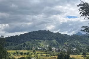 Những bản vùng cao ở xã Mường Nhà đang "thay da đổi thịt".