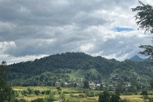 Những bản vùng cao ở xã Mường Nhà đang "thay da đổi thịt".