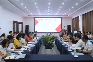 Toàn cảnh hội nghị.