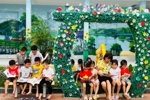 Giờ ngoại khóa của cô trò trường Mầm non Thanh Hưng.