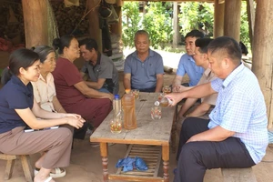 Xã Mường Nhé phát huy vai trò người có uy tín để đưa pháp luật đến gần dân.