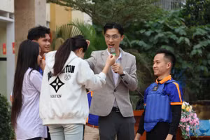 Học sinh tham gia trải nghiệm.