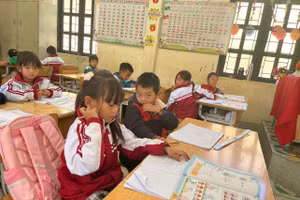 Một buổi học của học sinh vùng cao tỉnh Điện Biên.