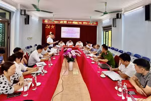 Xã Nậm Nèn thường xuyên họp bàn, nắm bắt tâm tư của cán bộ và nhân dân để kịp thời tháo gỡ.