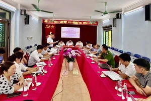 Xã Nậm Nèn thường xuyên họp bàn, nắm bắt tâm tư của cán bộ và nhân dân để kịp thời tháo gỡ.