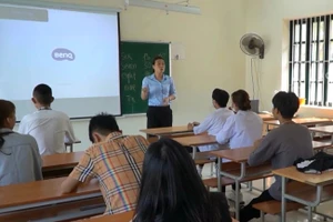 Sau sáp nhập, ngành giáo dục Lào Cai nỗ lực ổn định tổ chức bộ máy, duy trì hiệu quả hoạt động của 1.045 cơ sở giáo dục, với hơn 15.300 lớp học và gần 470.000 học sinh.
